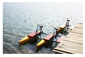 물 위에 자전거